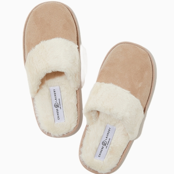 Chinese Laundry Soft Cozy Plush Faux Fur Slippers XS/S NWT - Picture 2 of 5